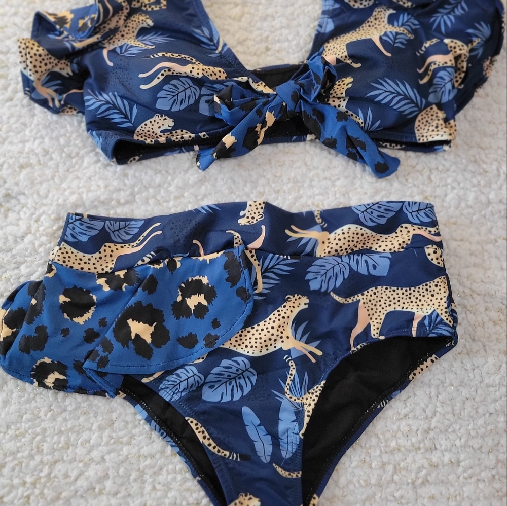 New Bikini 👙 - Picture 2 of 2
